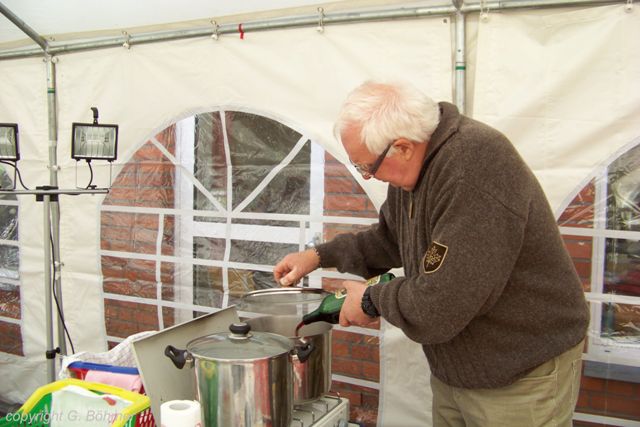 Basar 201228-0001.JPG